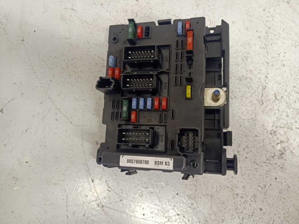 BOITIER ELECTRONIQUE CITROEN / PEUGEOT BSM-B3 - Vue 2